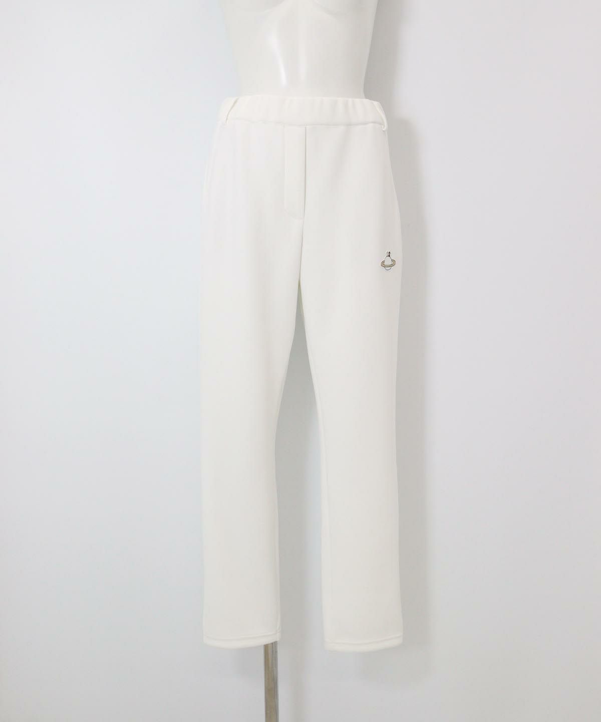 UVベーシックテーパードパンツ(ホワイト)前