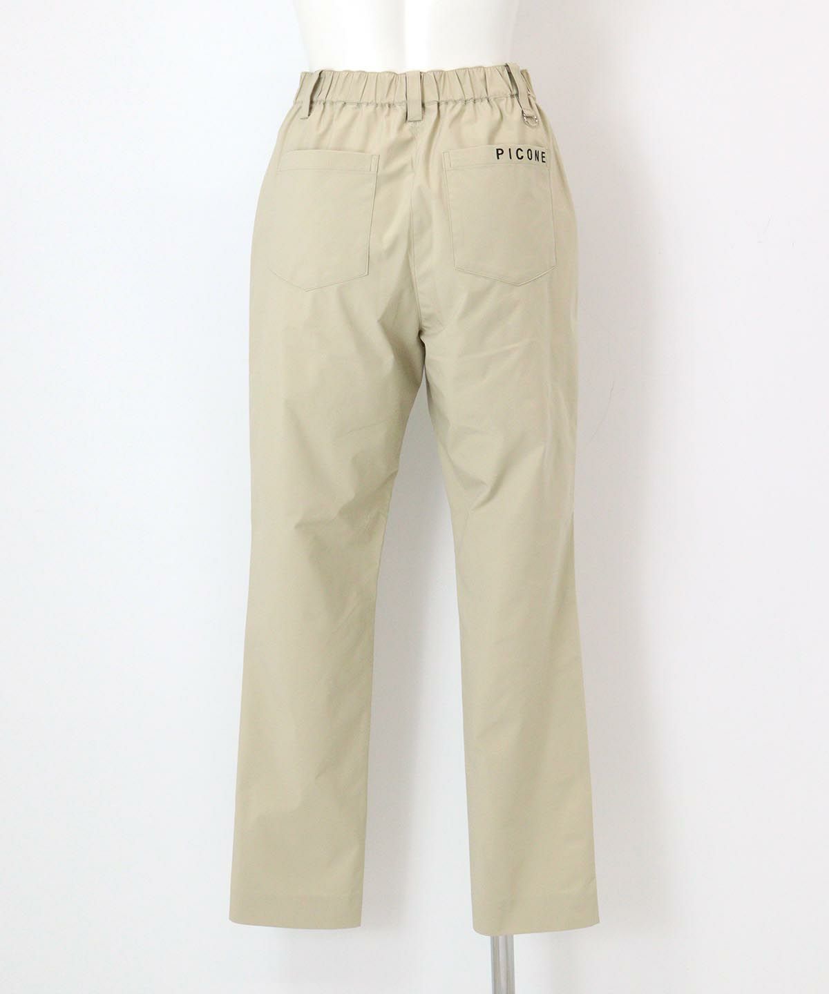 撥水ベーシックパンツ 後ろ（ベージュ）