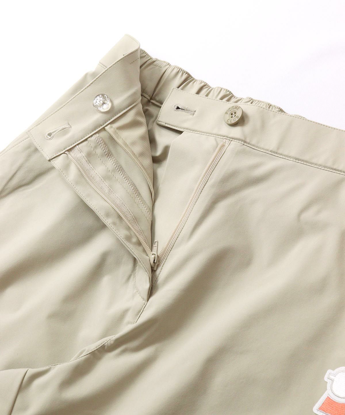 ジップフライ部分（ベージュ）