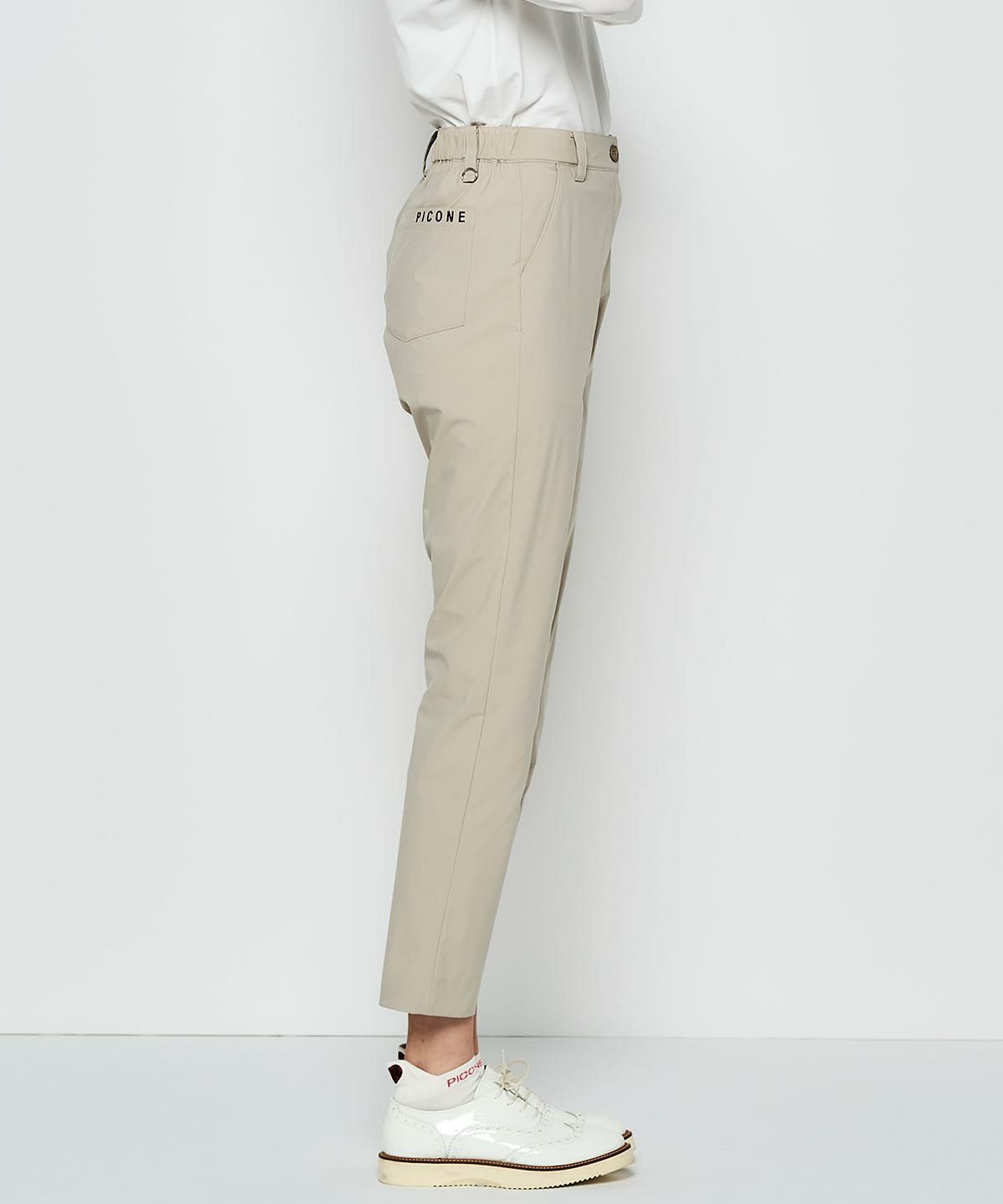 モデル着用画像（ベージュ）