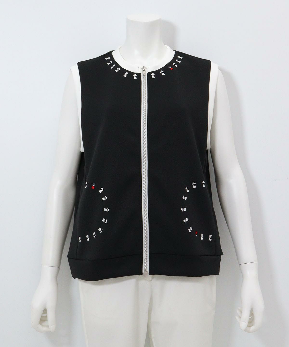 ピコライン刺繍ジップベスト（ブラック）