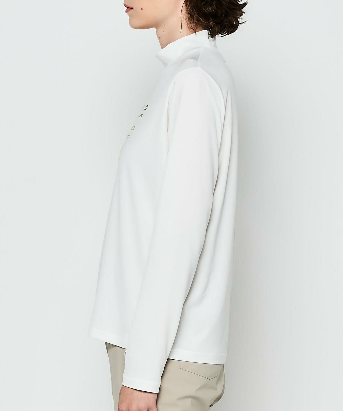 モデル画像（ホワイト）