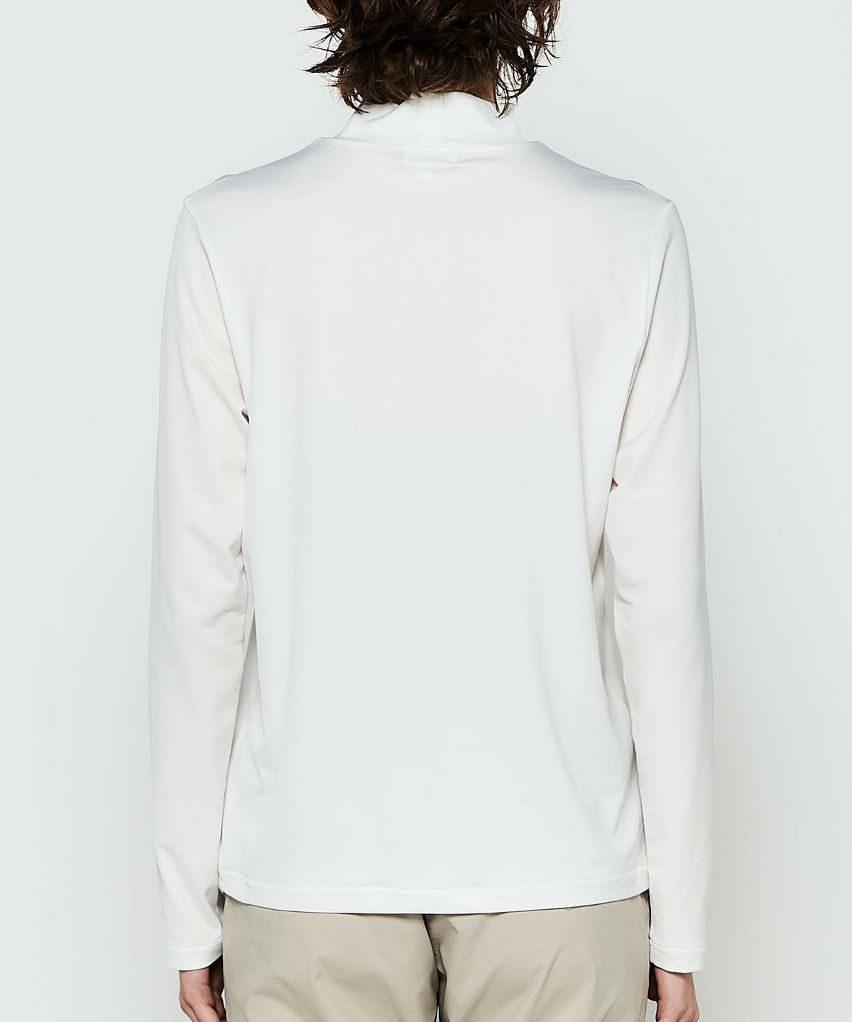 モデル画像（ホワイト）