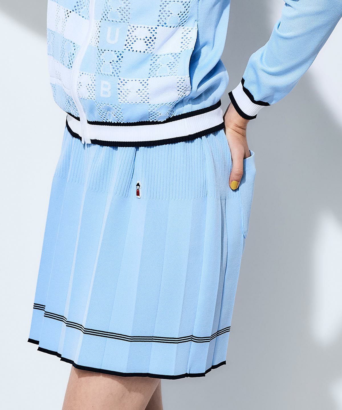 モデル着用画像(ブルー)