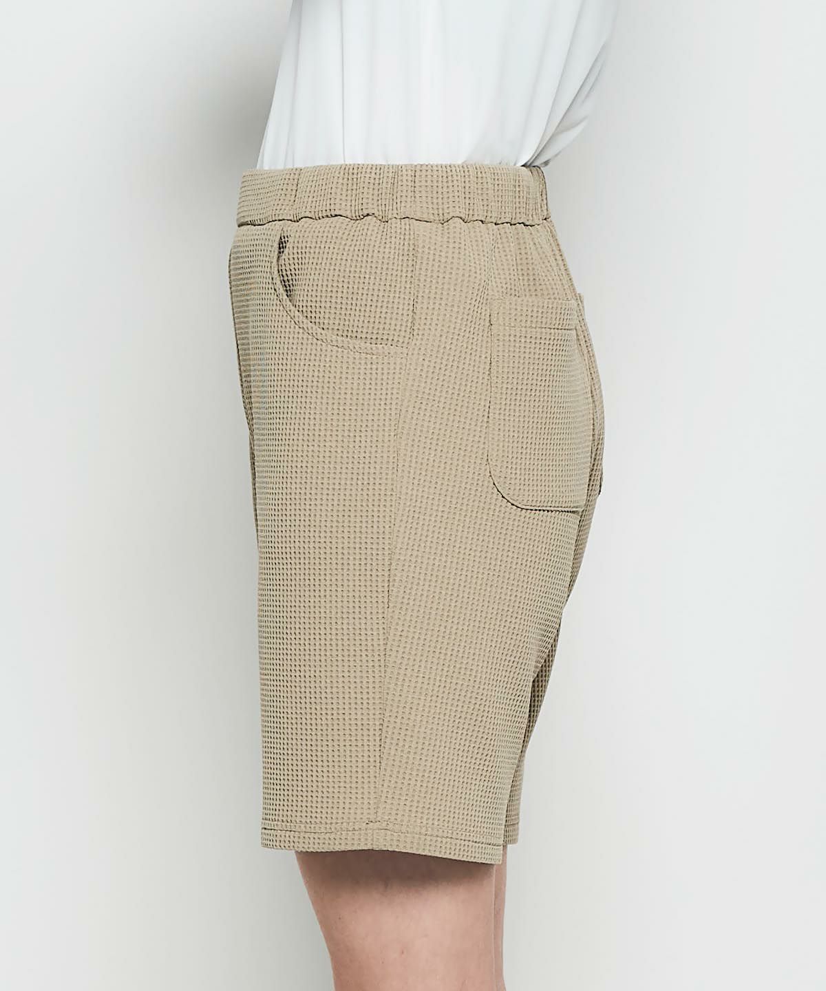 モデル画像（ベージュ）