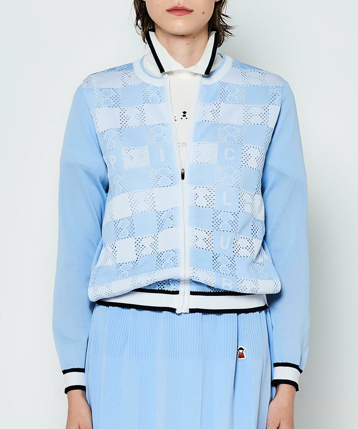 モデル着用画像（ブルー）