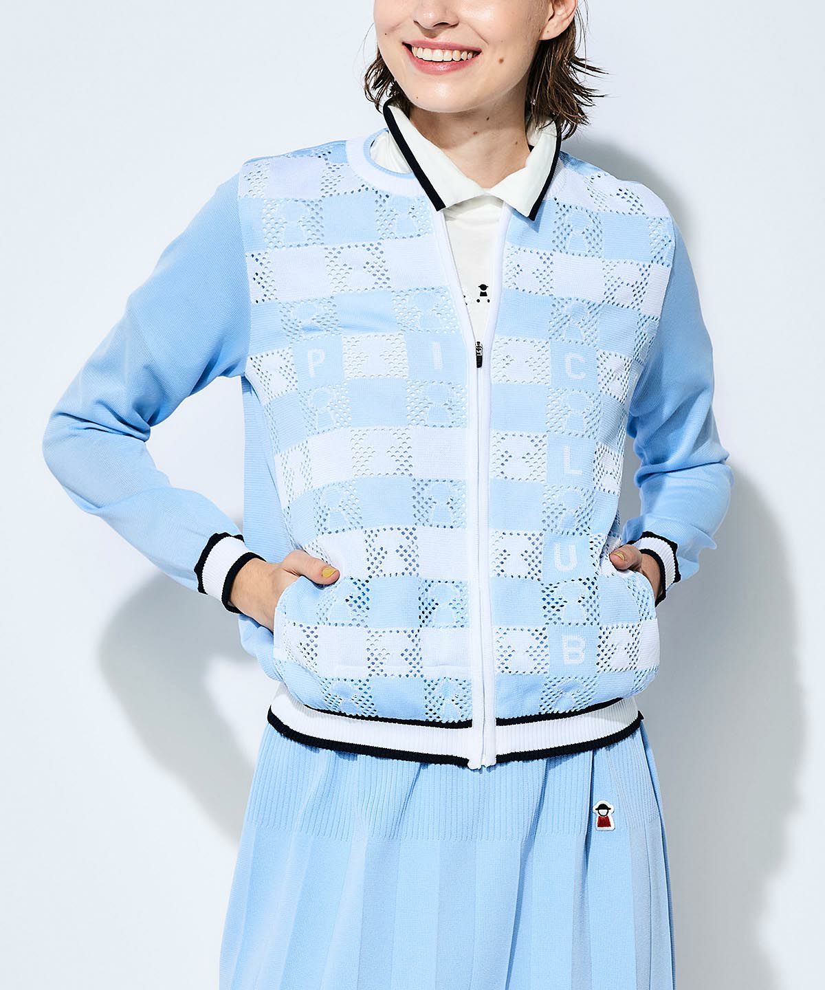 モデル着用画像（ブルー）