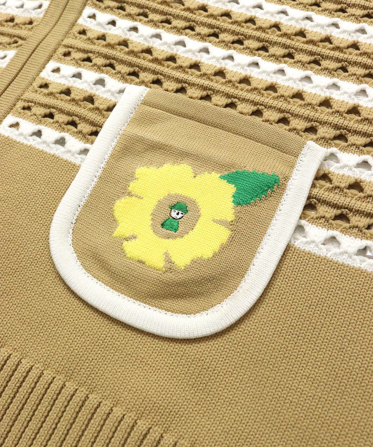 フラワー刺繍（ベージュ）