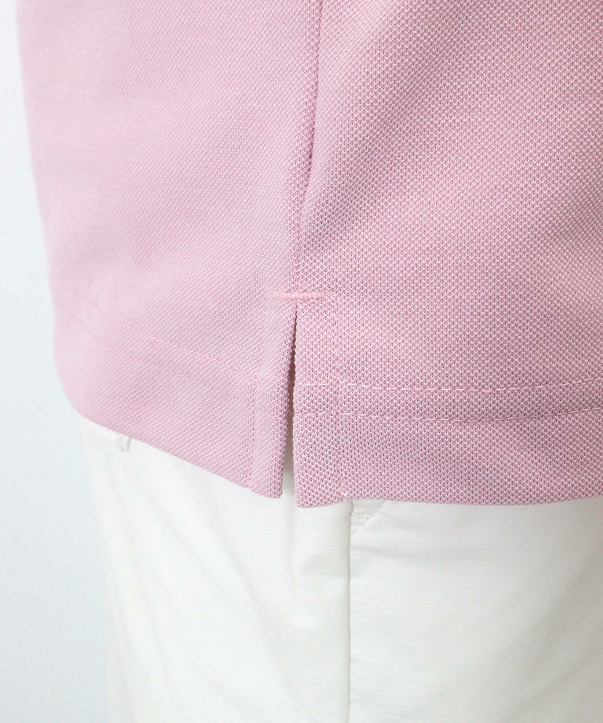 裾スリット部分（ピンク）