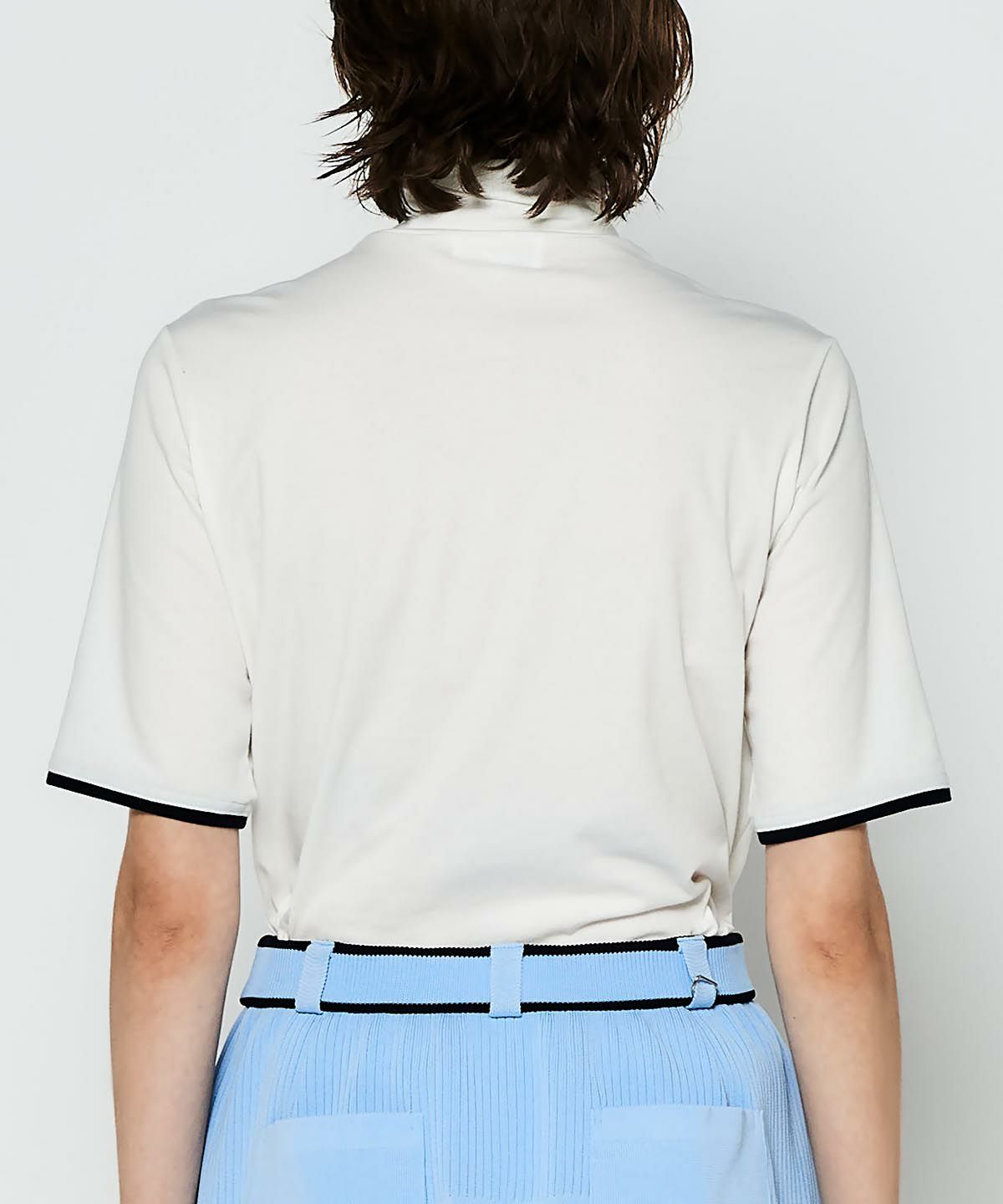 モデル画像（ホワイト）