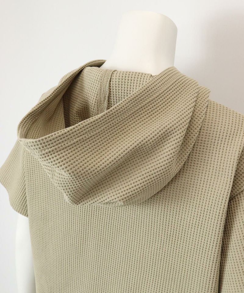 フード部分（ベージュ）