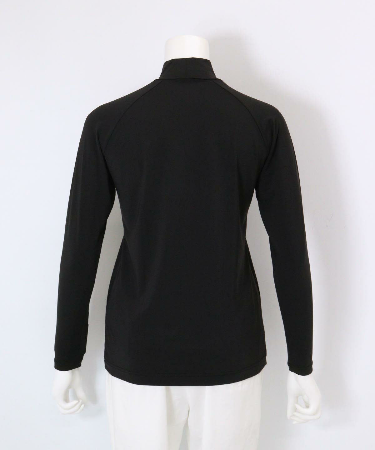 UV冷却ネックポイントプルオーバー後(ブラック)