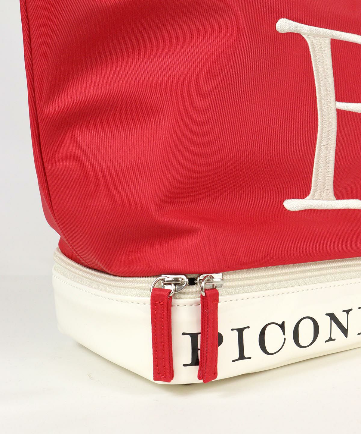 底ファスナー部分（レッド）