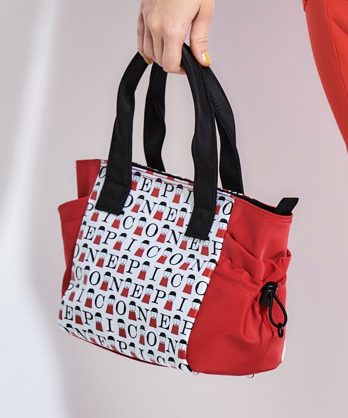 モデル着用画像（レッド）