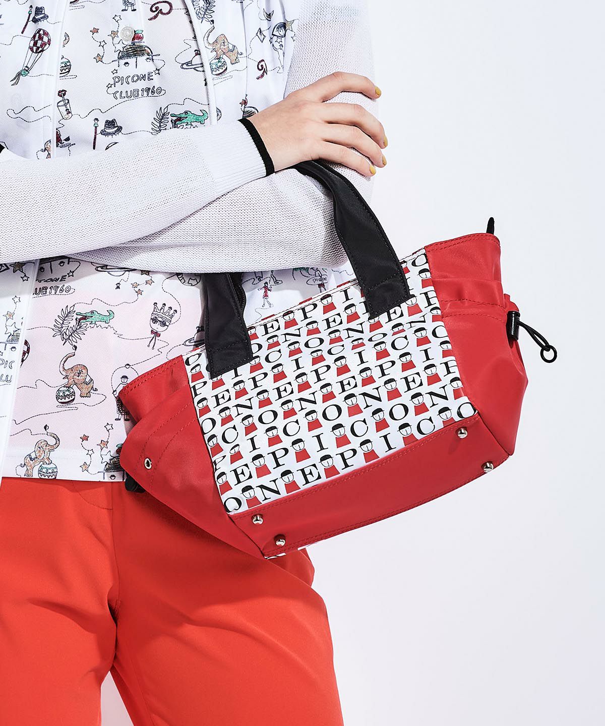 モデル着用画像（レッド）