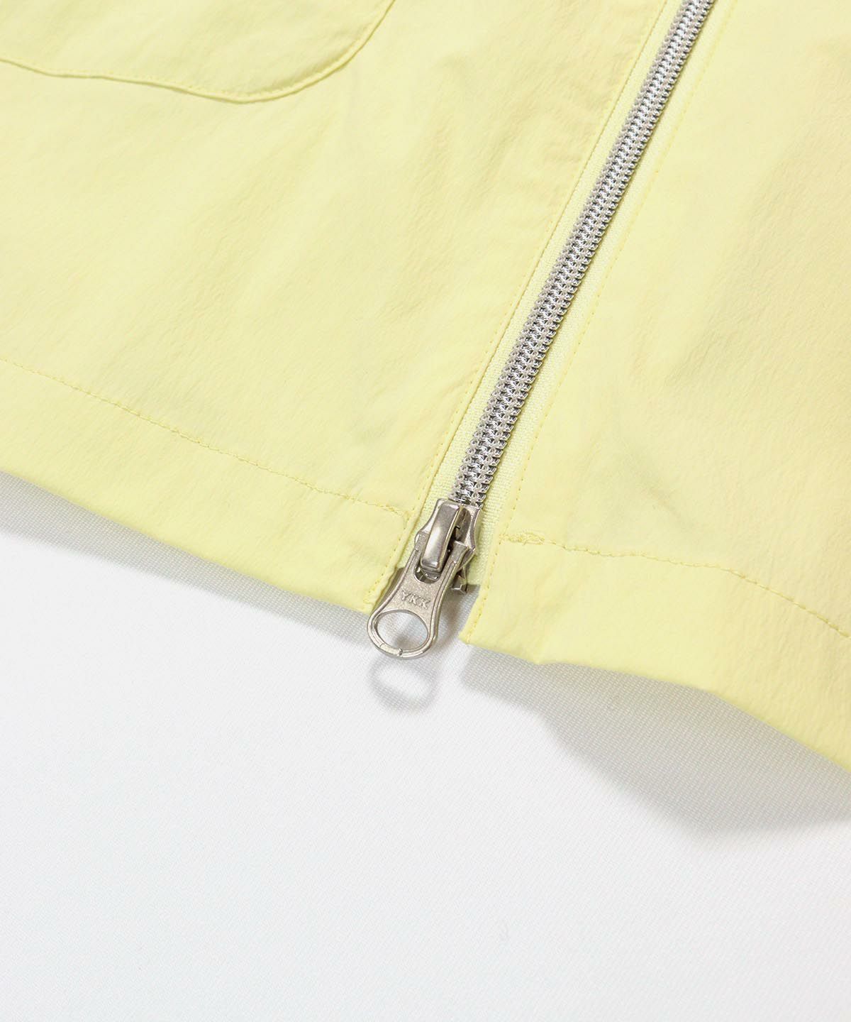 ファスナー部分（イエロー）