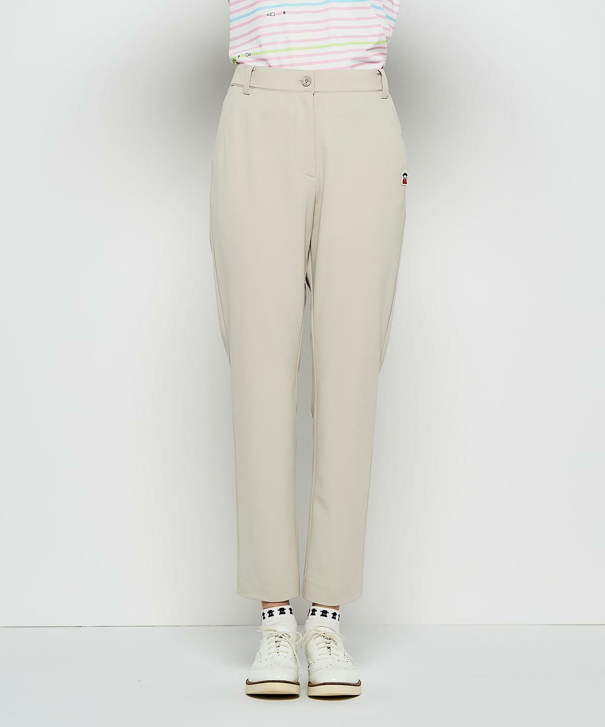 モデル着用画像（ベージュ）