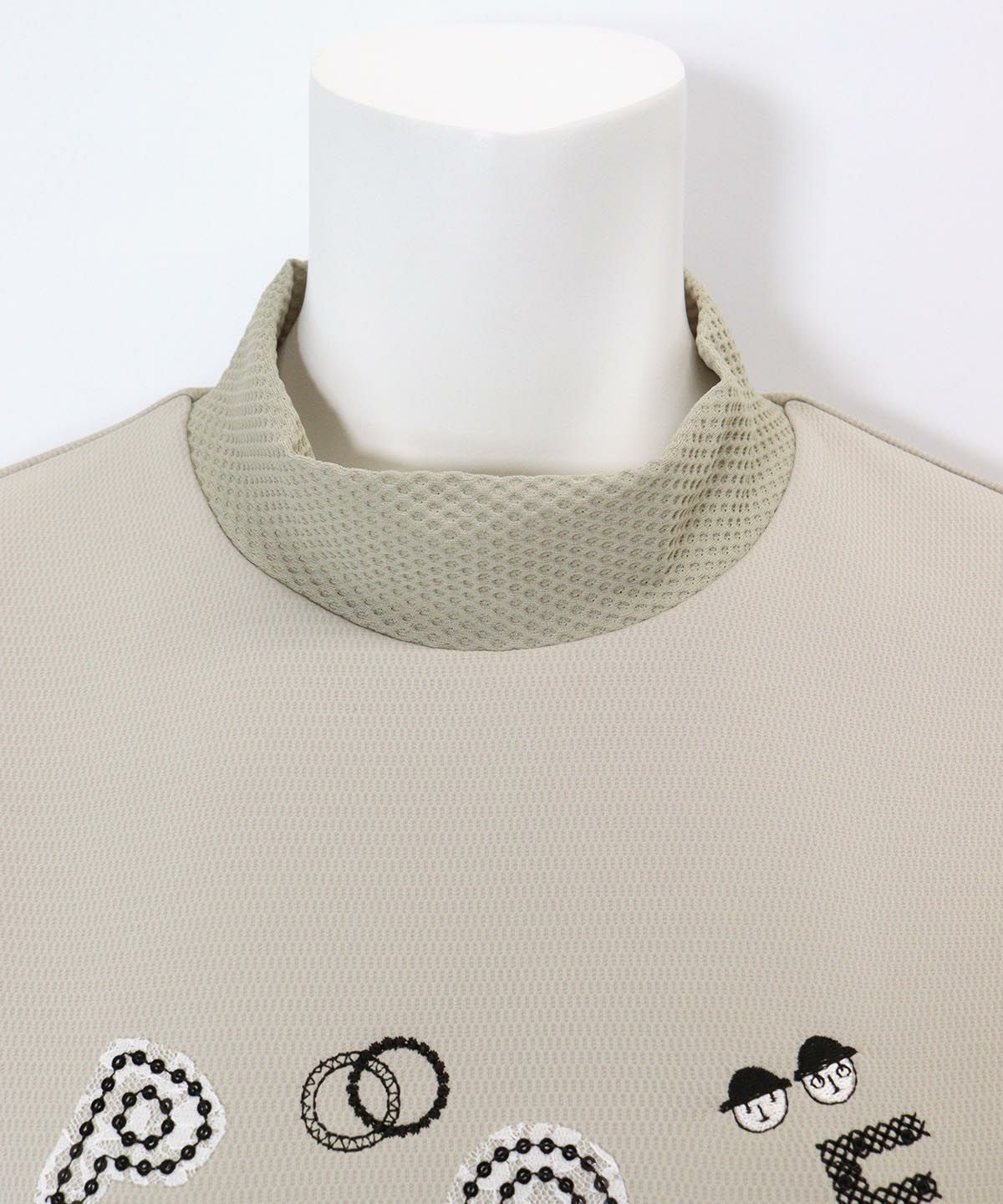 襟元部分（ベージュ）