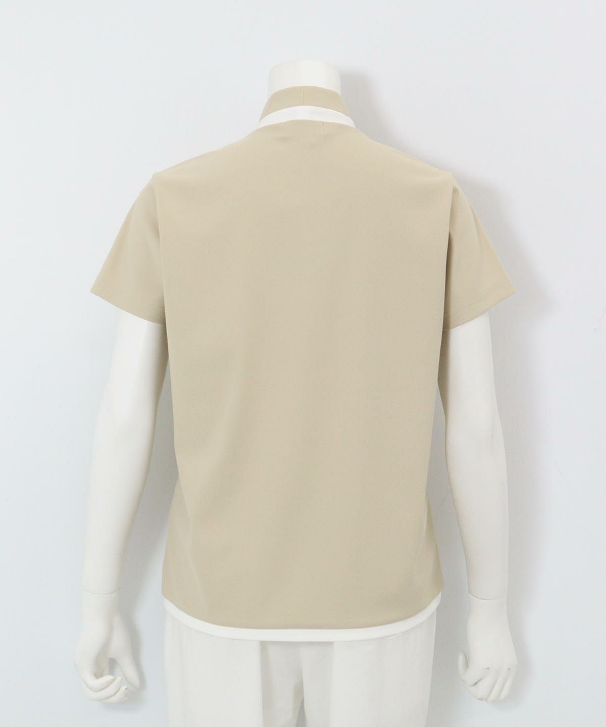 後ろ(ベージュ)