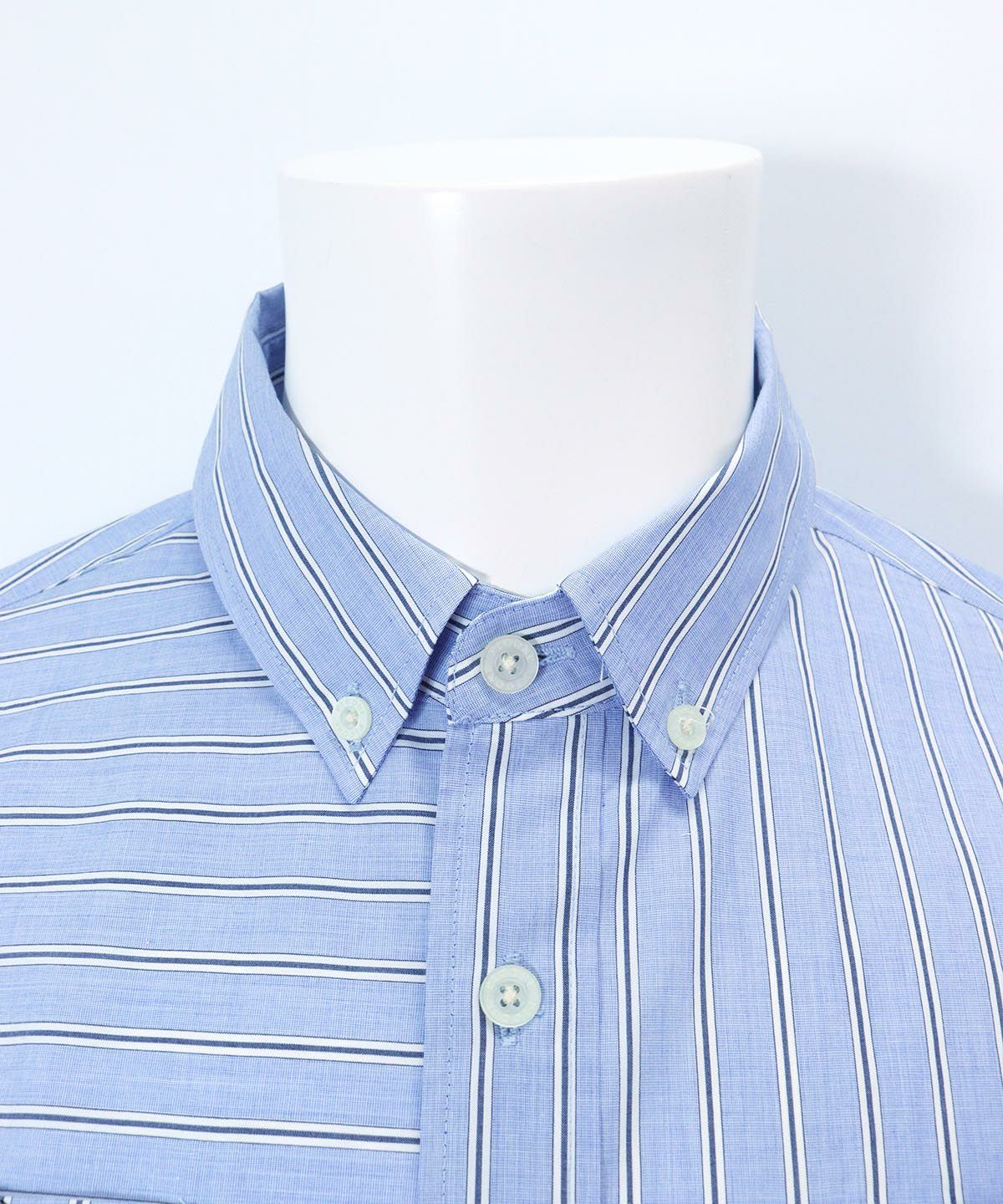 襟部分（ブルー）