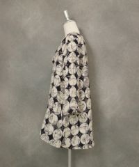 【UCHINOコラボ】サークル柄コットンチュニック(ブラック×ベージュ)横