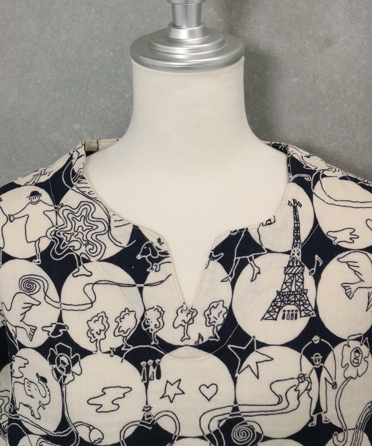 首元(ブラック×ベージュ)