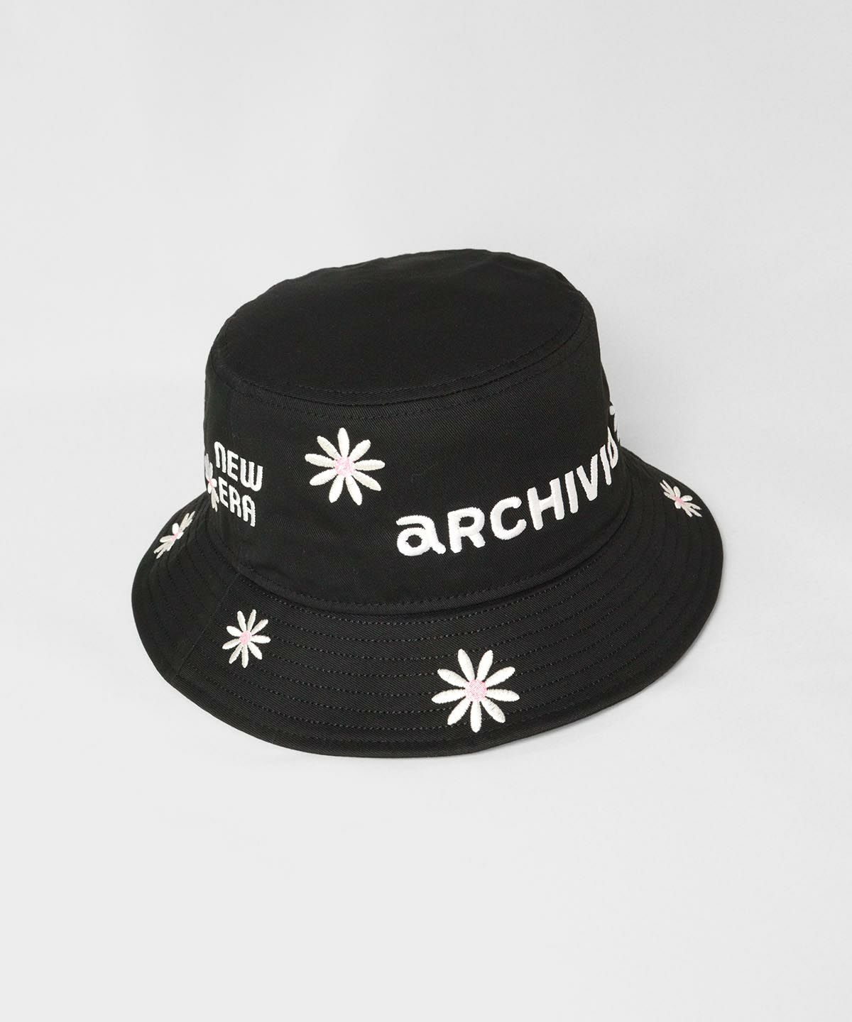 花柄刺繍バケハ (NEW ERAコラボ)ブラック