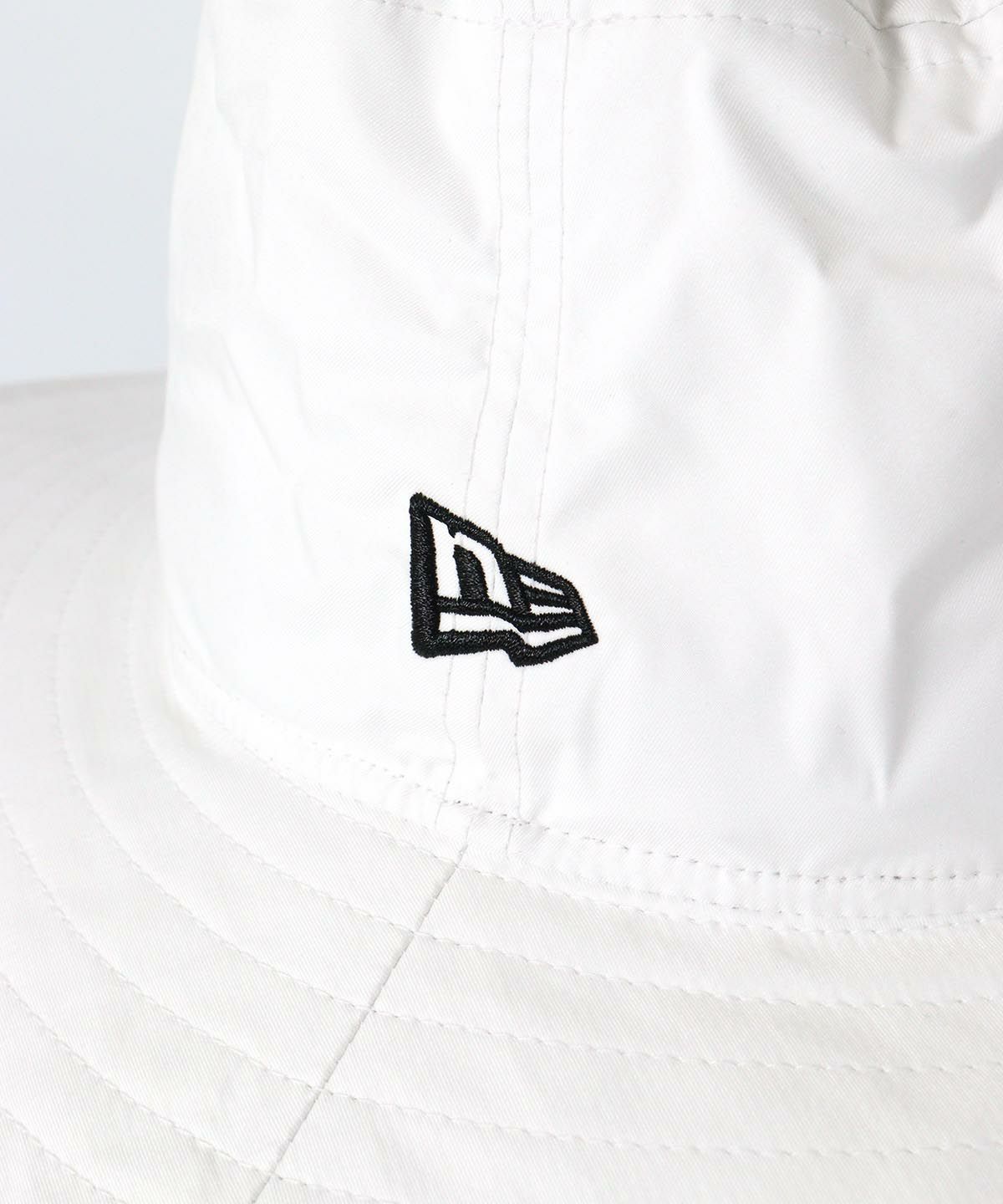 ロゴアップ(ホワイト)