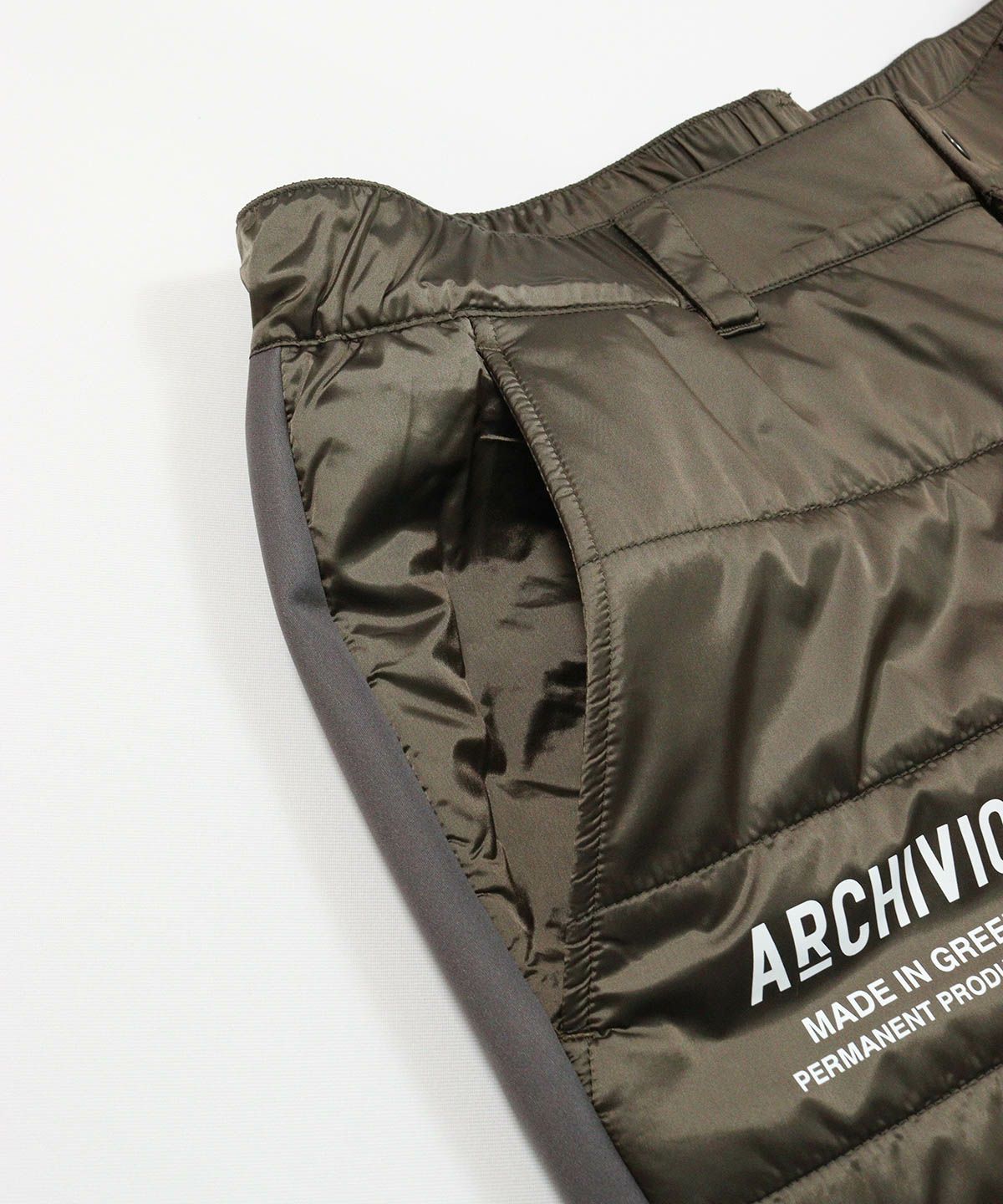 ポケット(カーキ)