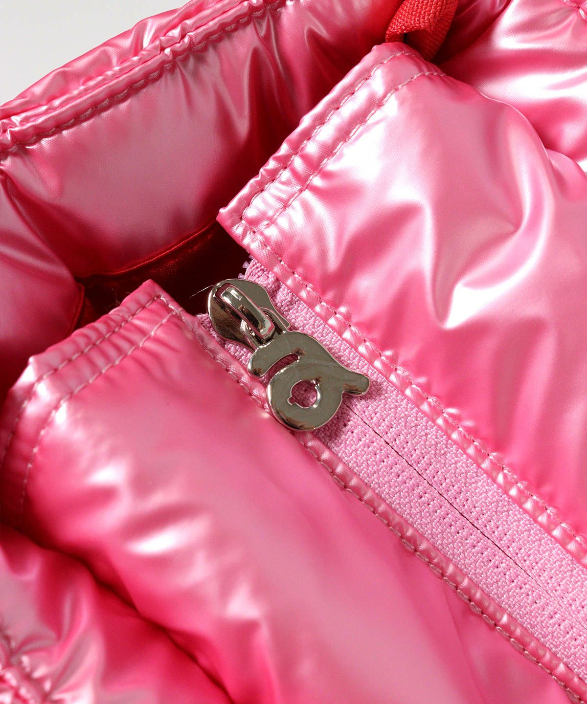 ファスナー部分(ピンク)