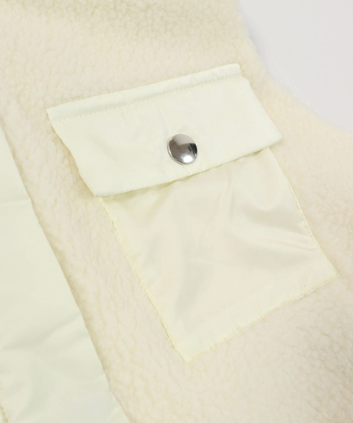 胸元ポケット(ホワイト)