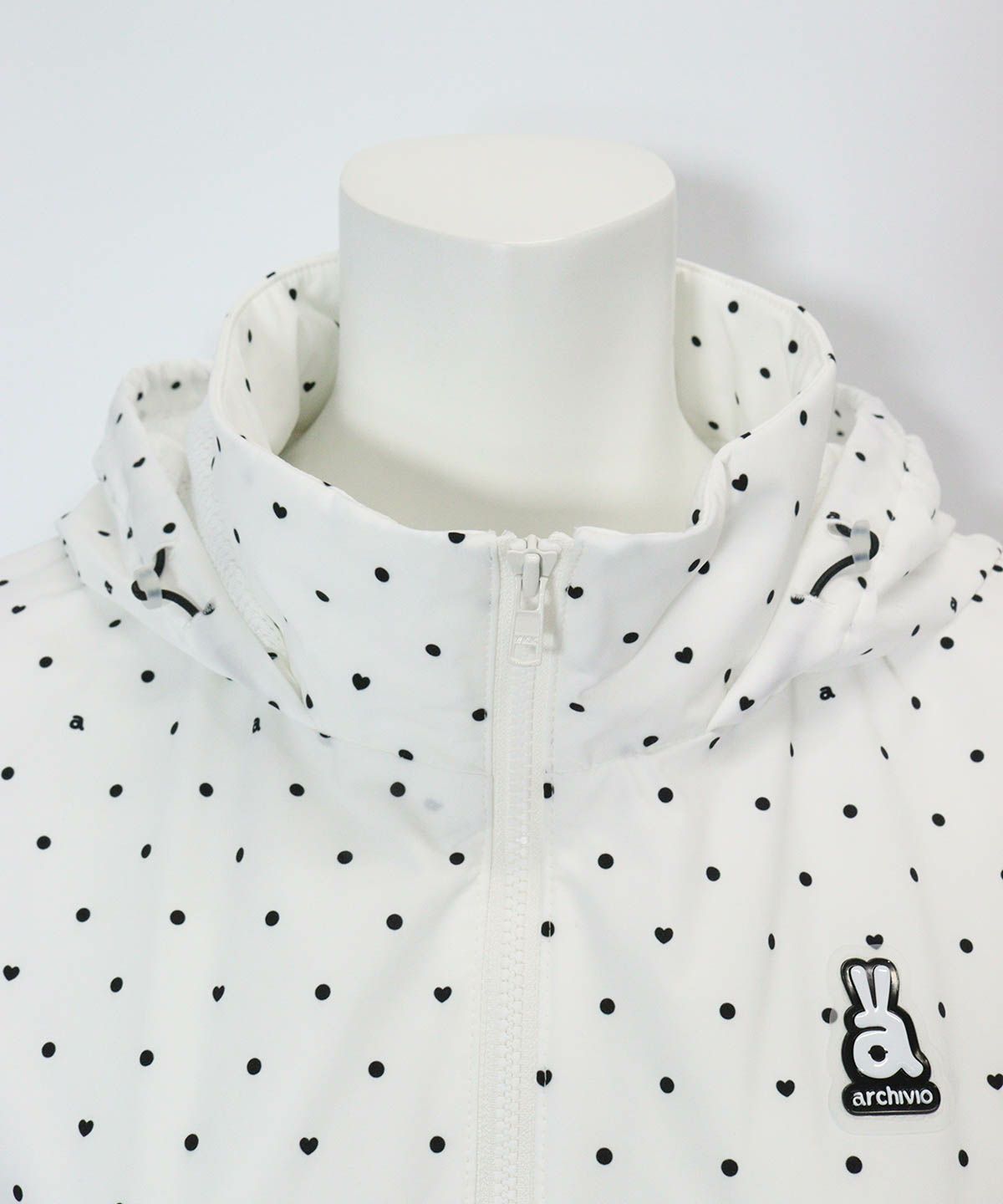 首元(ホワイト)