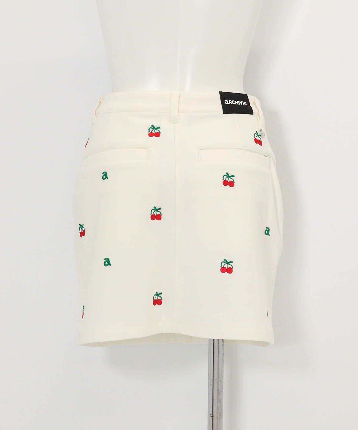 チェリー刺繍スカート(ホワイト)後ろ