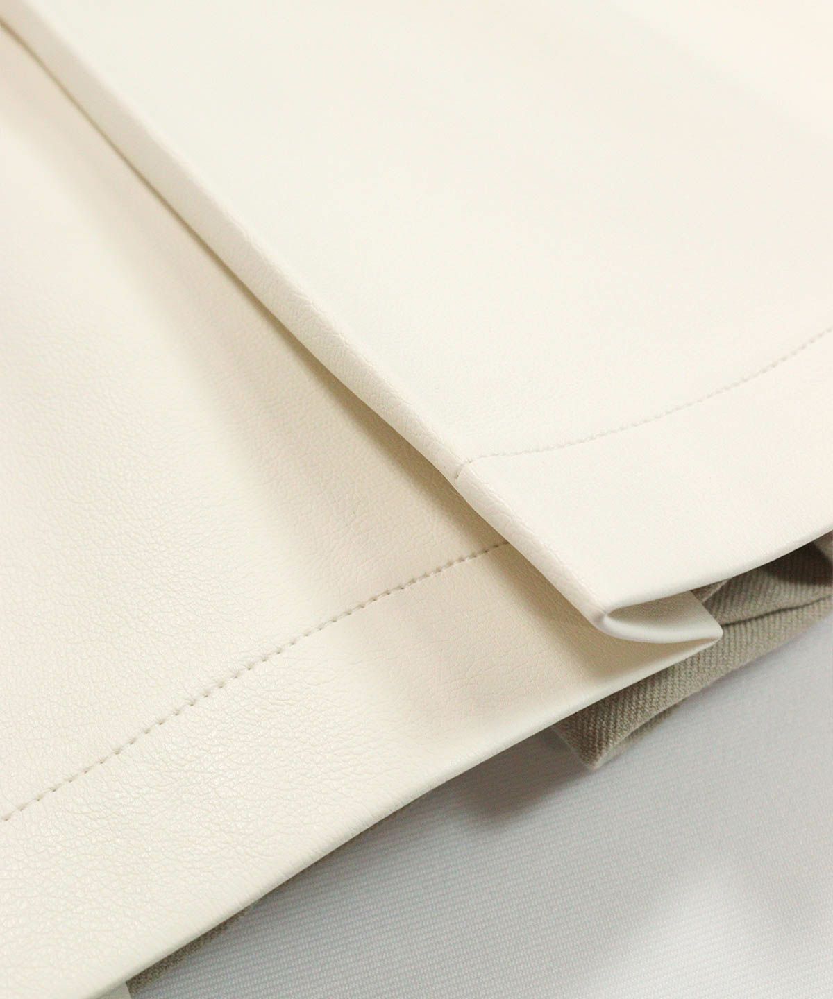 プリーツ(ホワイト)