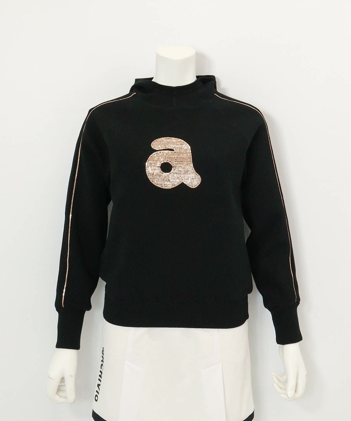 スパンコール刺繍保温ニット(ブラック)前