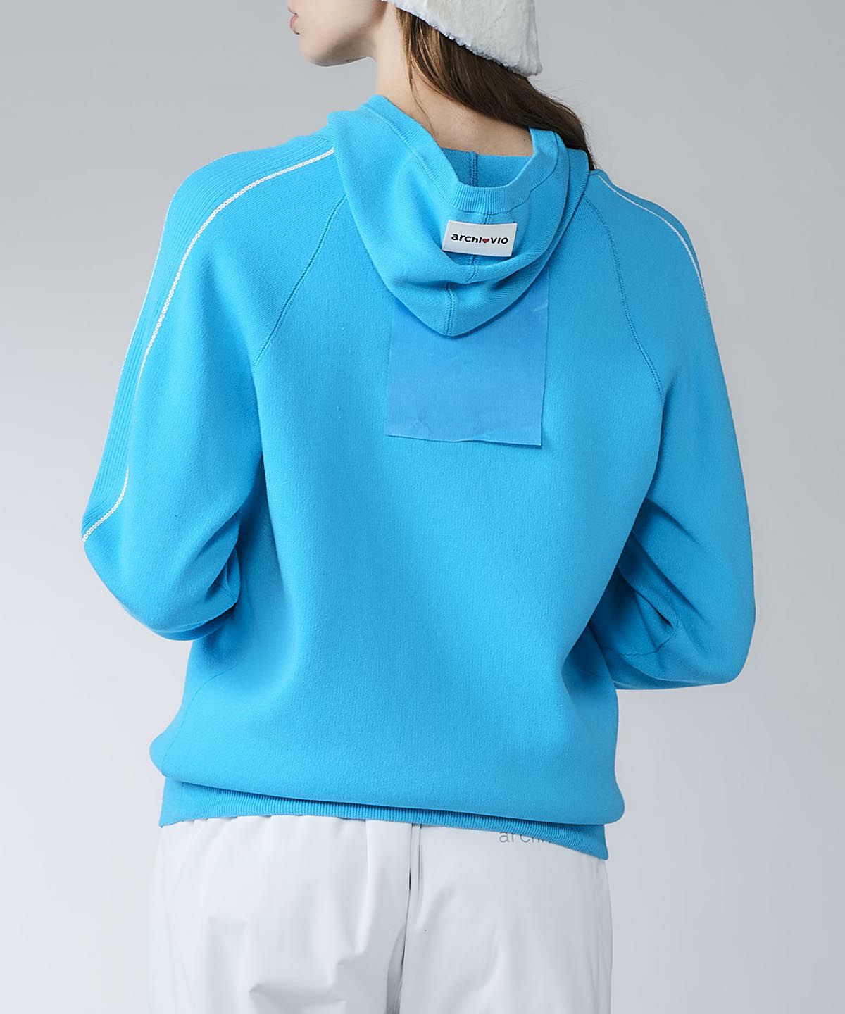 モデル着用画像(ブルー)