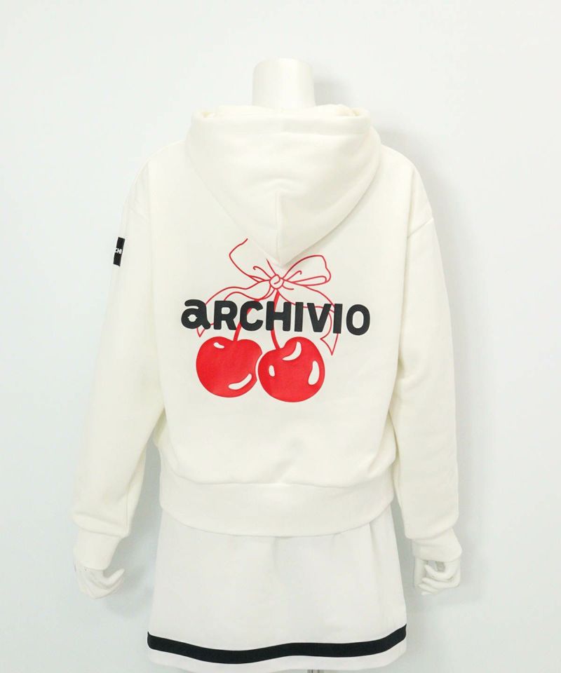 【新品未使用 アルチビオ】機能薄手ダンボールニットロゴビーズパーカー刺繡40号 新品未使用 アルチビオ】機能薄手ダンボールニットロゴビーズパーカー