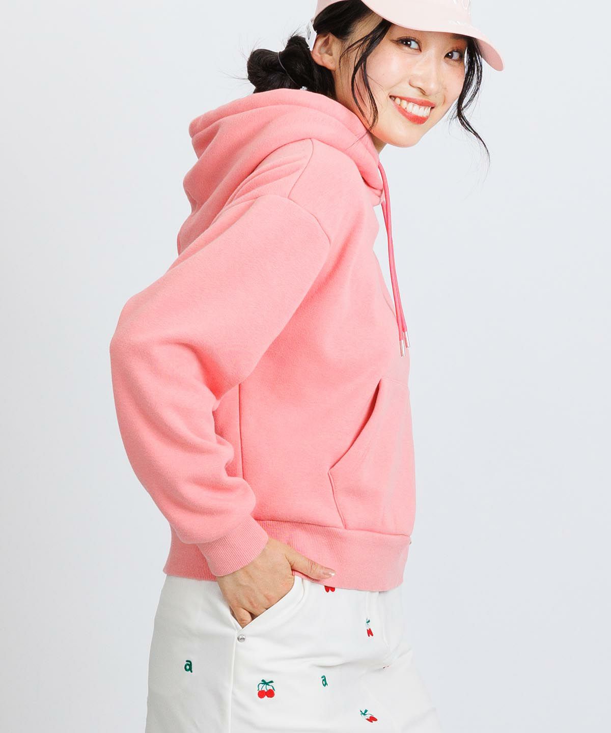 チェリー柄裏起毛パーカー|アルチビオ - ゴルフウェアや婦人服通販