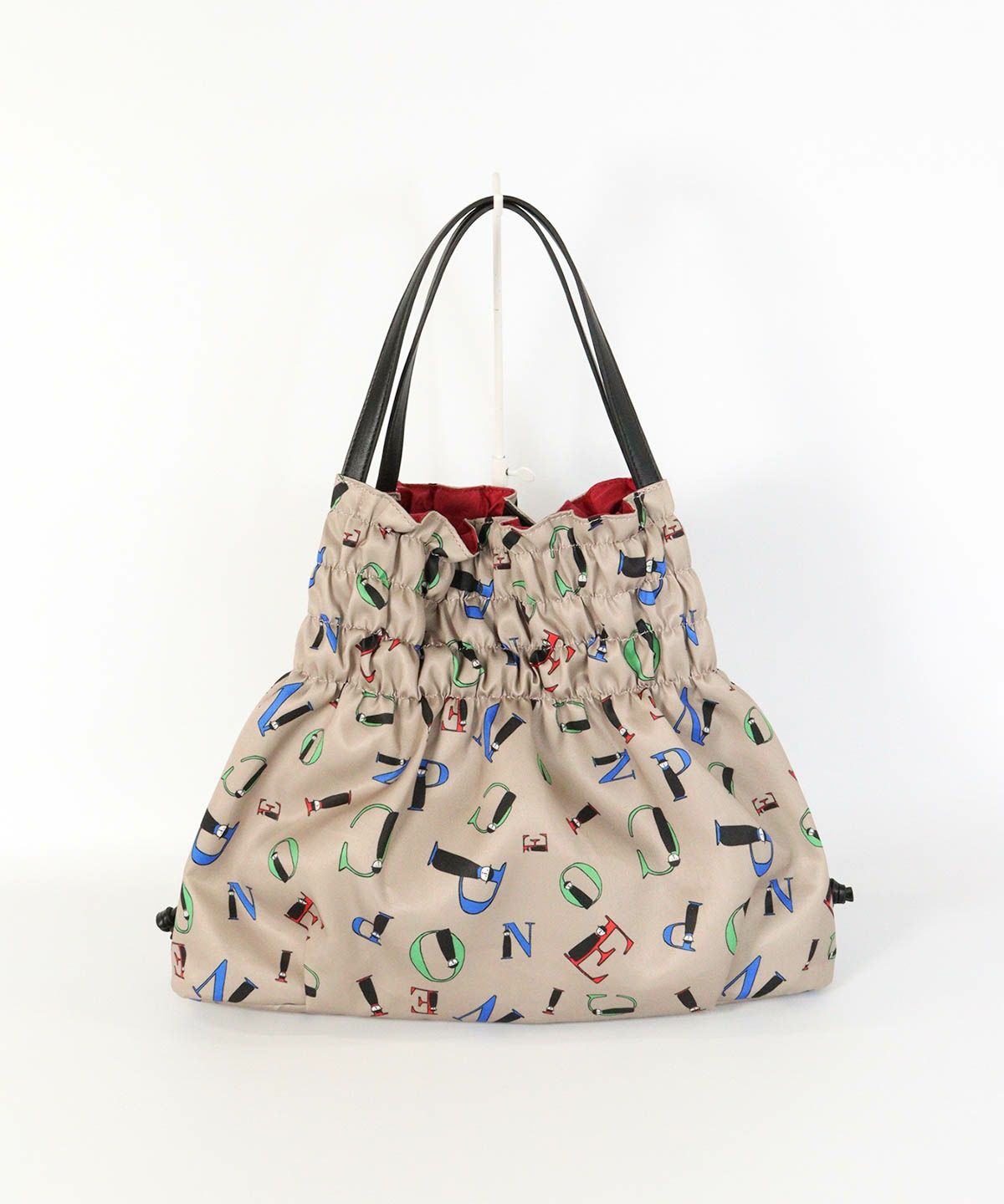 スカーフ柄風トートバッグ(ベージュ)前