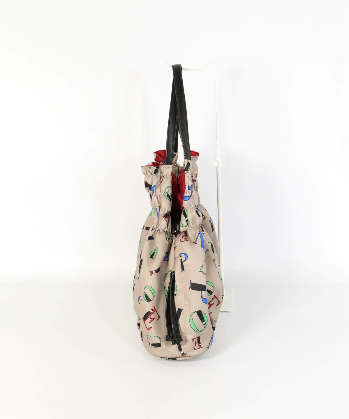 スカーフ柄風トートバッグ(ベージュ)横