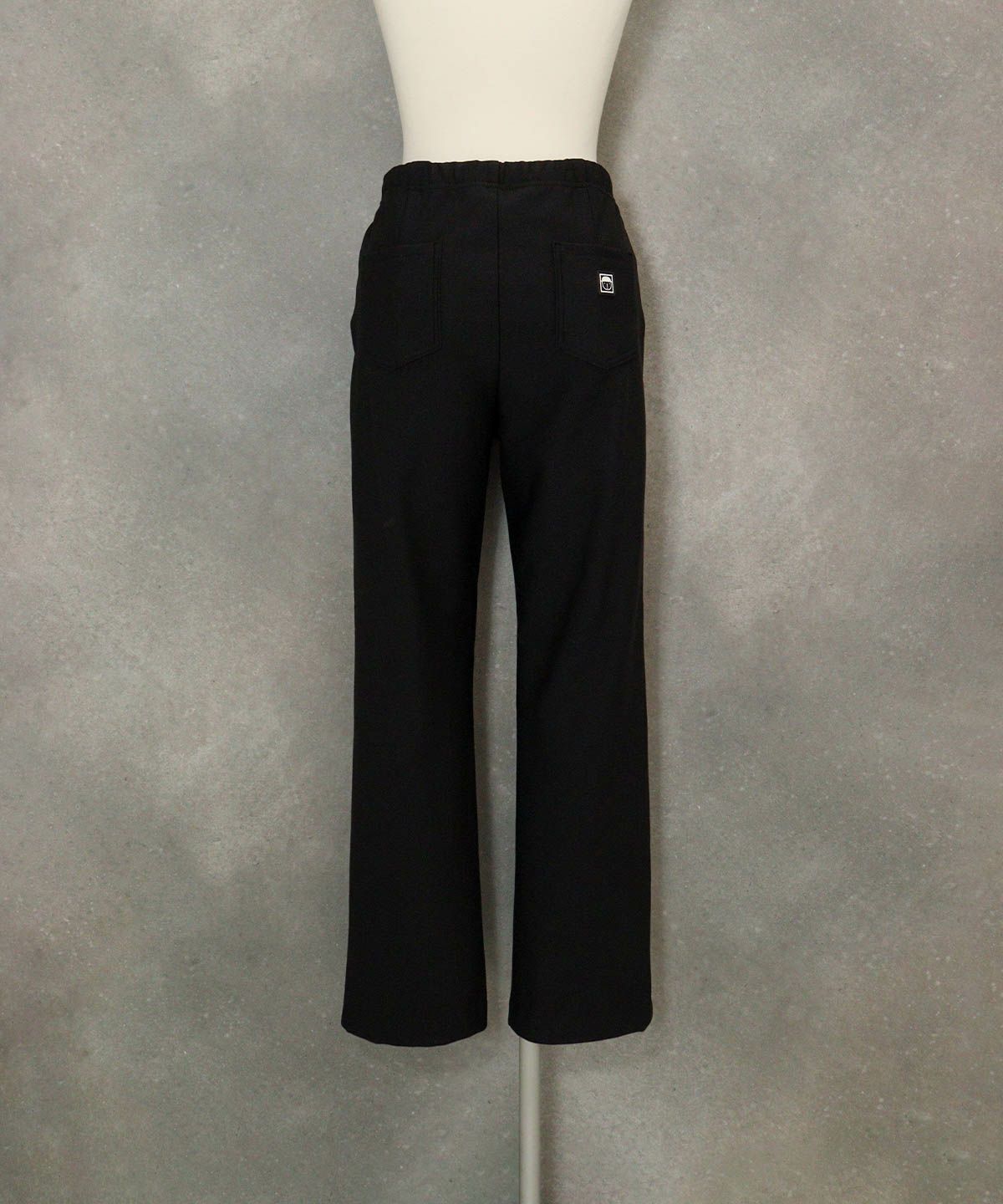 裏起毛イージーパンツ(ブラック)後ろ