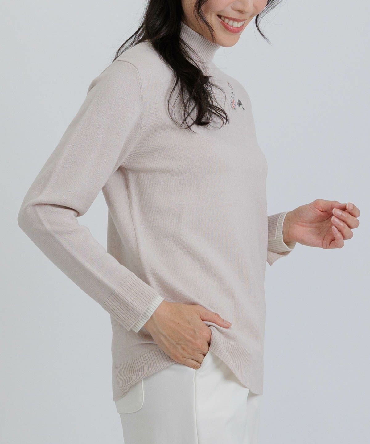 モデル着用画像（ベージュ）