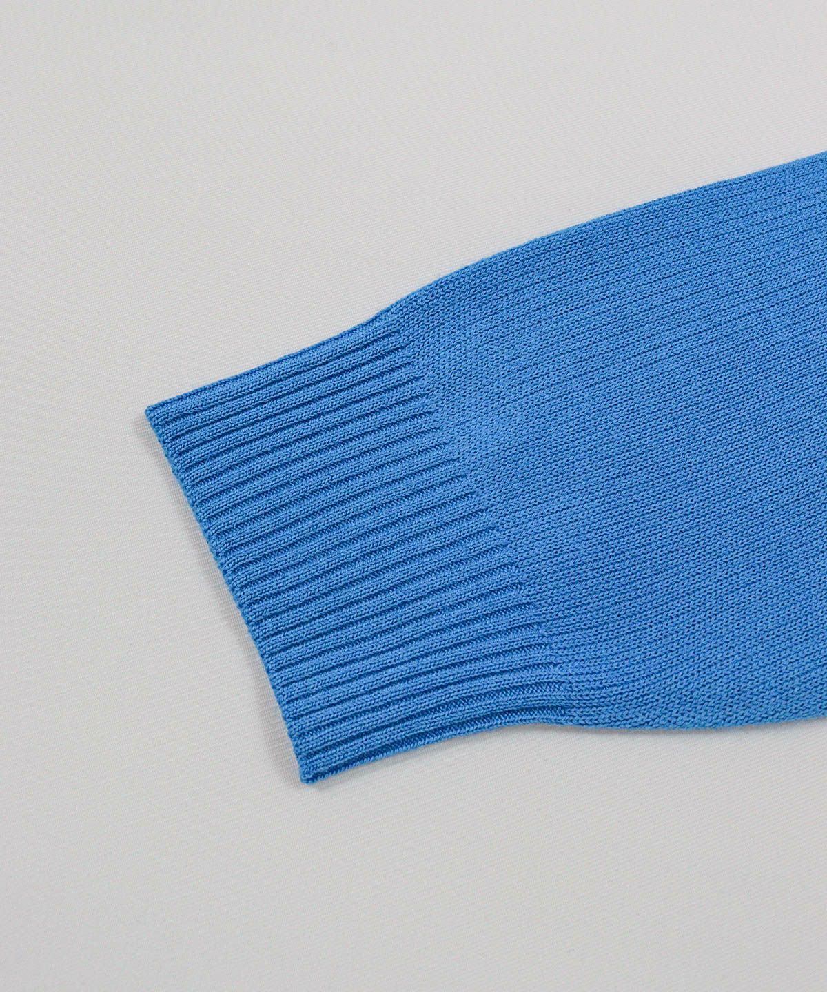 袖口部分（ブルー）