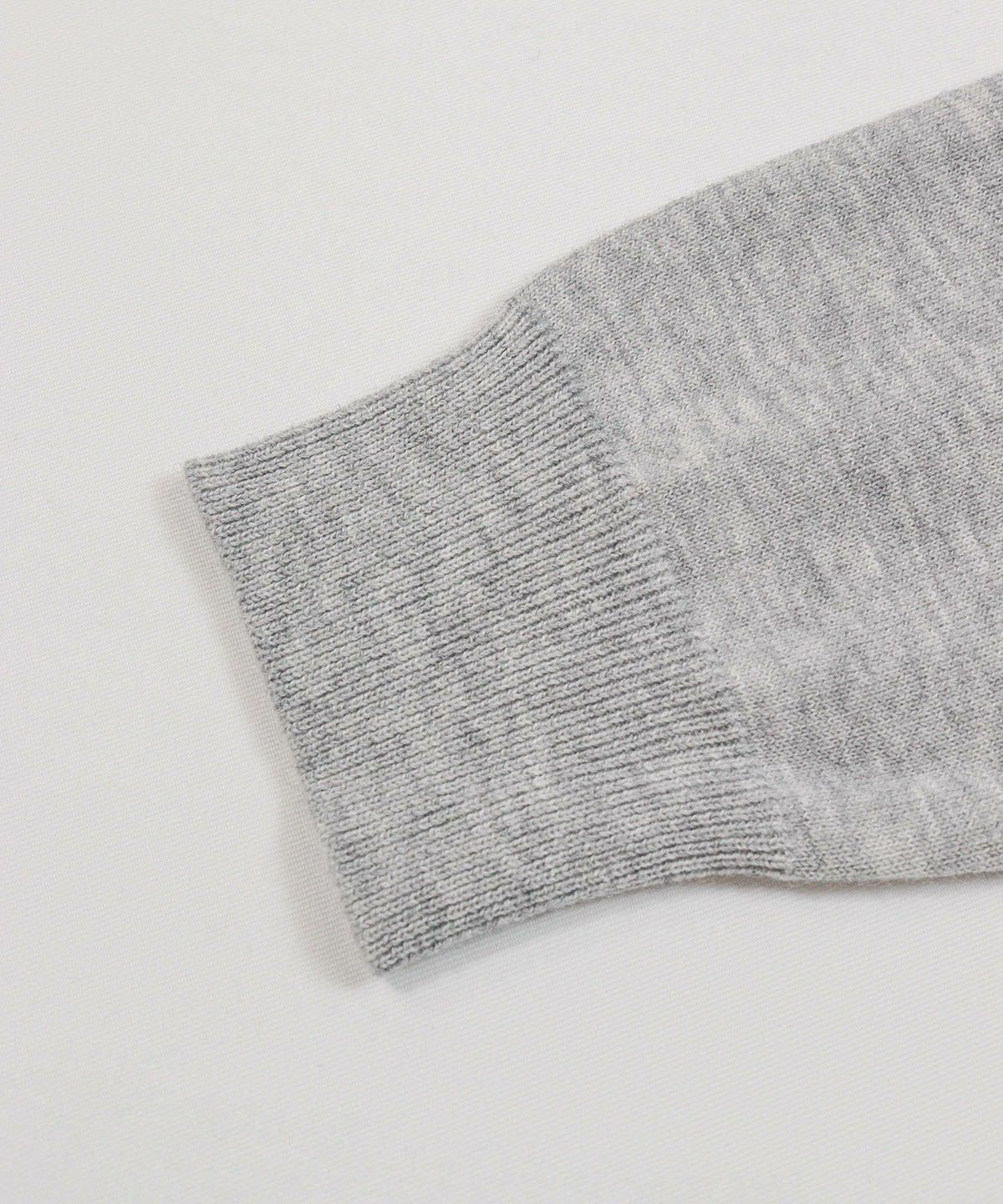 袖口(ライトグレー)