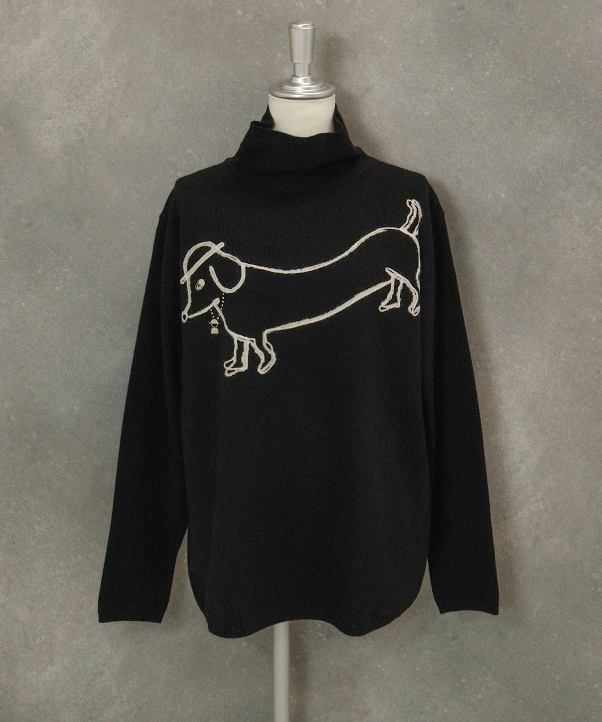 ウール100％DOG刺繍ハイネックニット（ブラック）