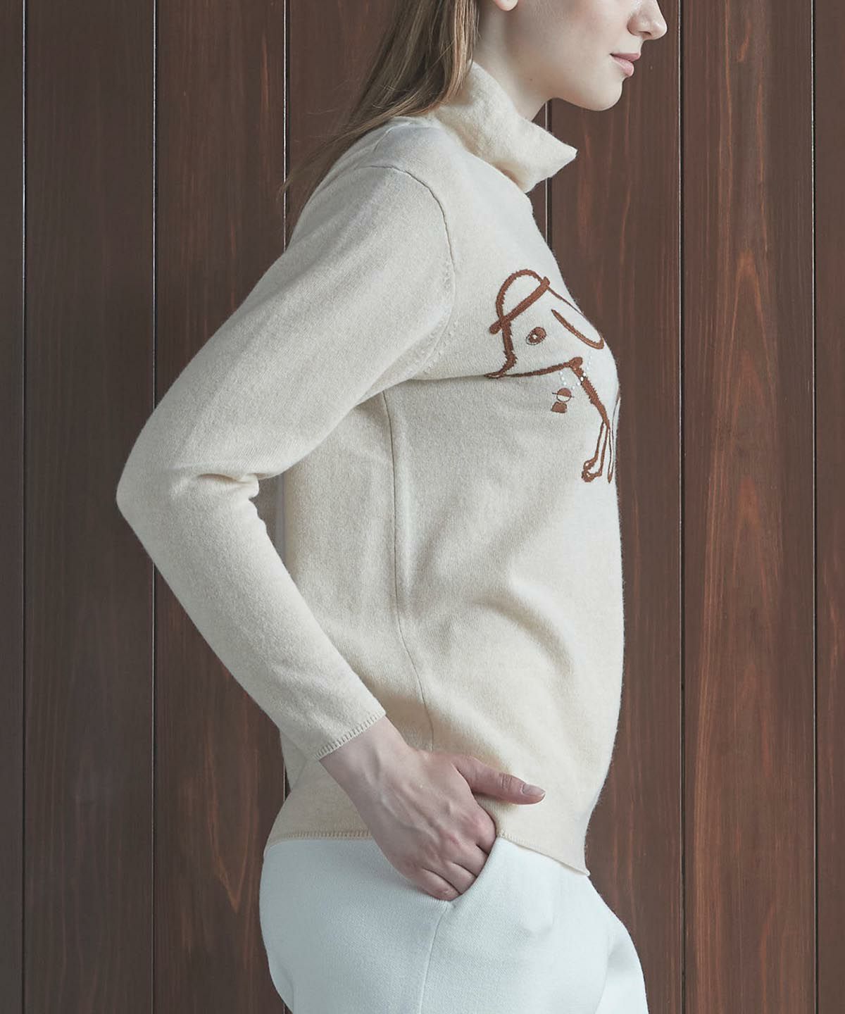 モデル着用画像（ベージュ）