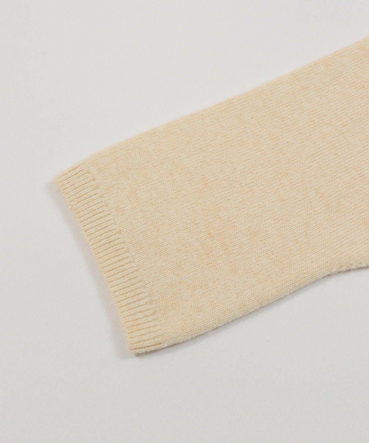 袖口部分（ベージュ）