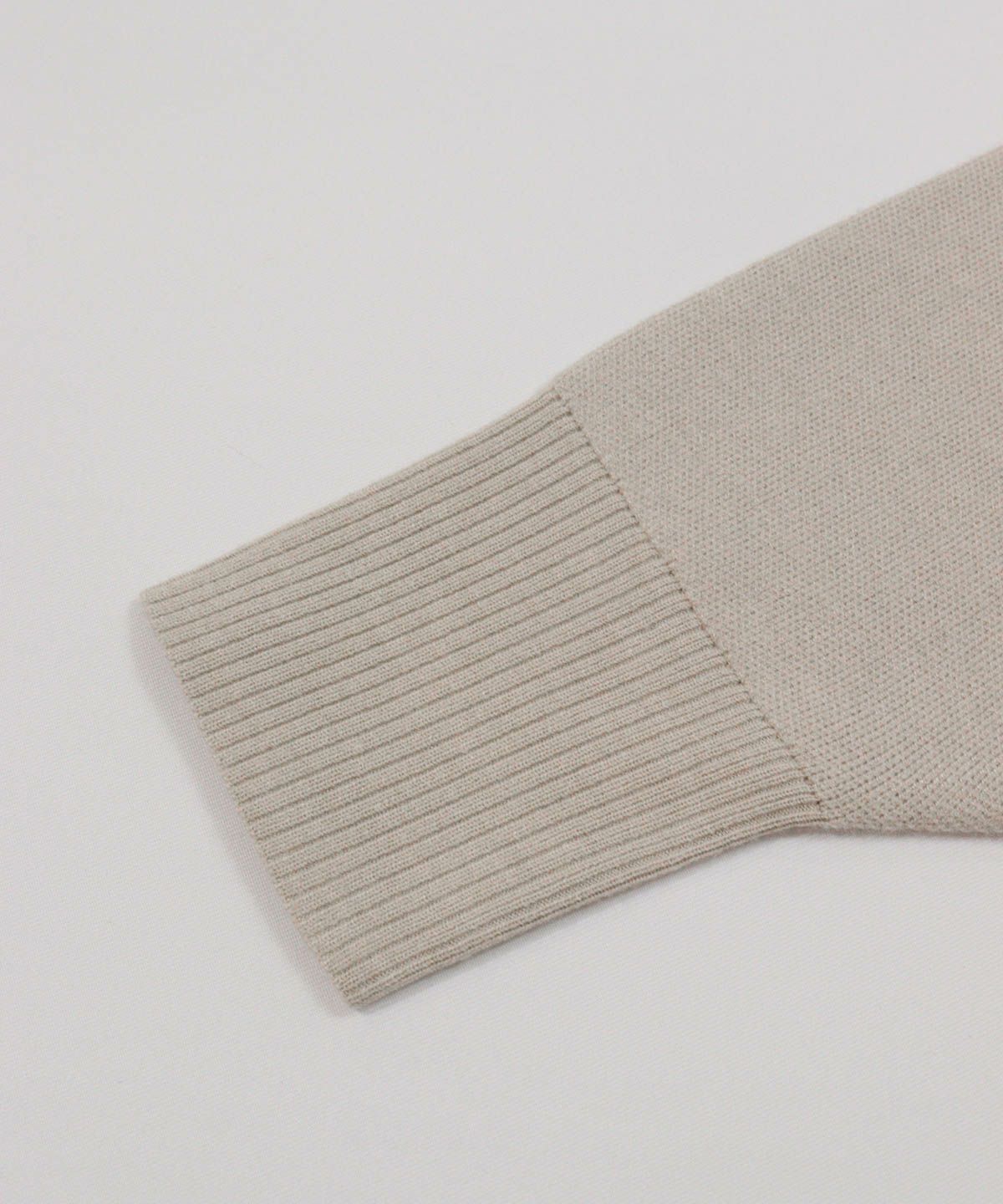 袖口部分（ベージュ）