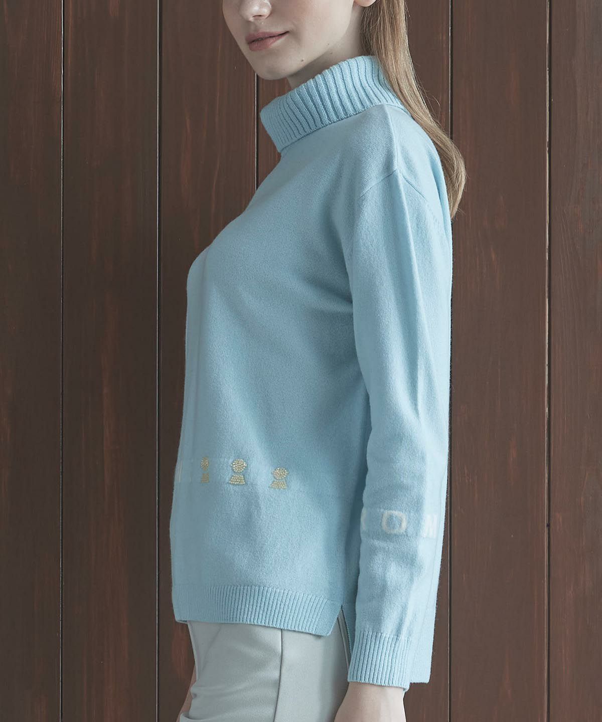 モデル着用画像（ライトブルー）