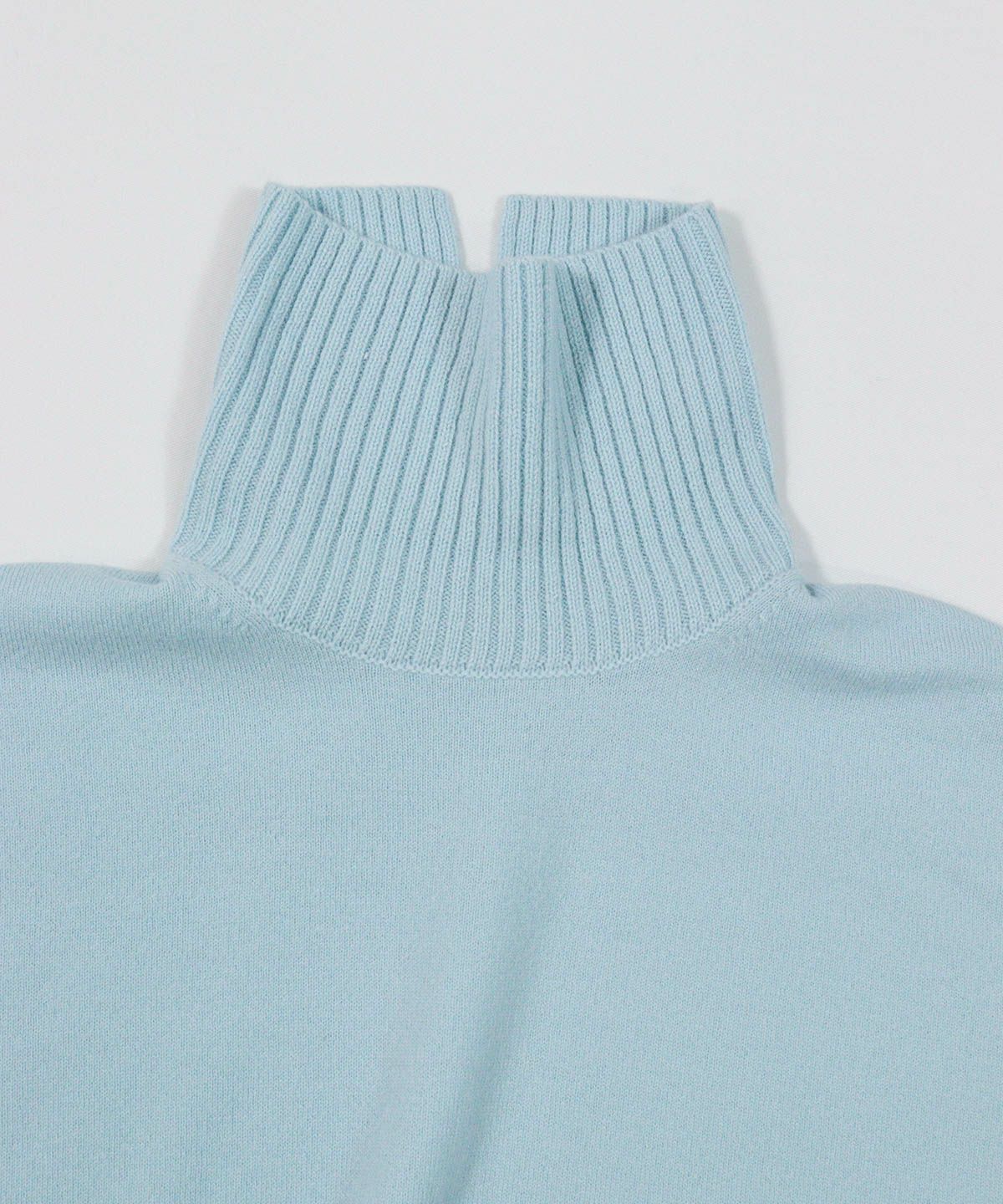 首元部分（ライトブルー）